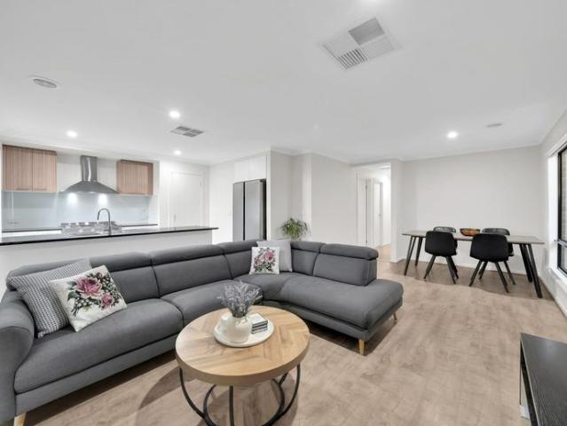 The Perfect Single Level Family Home in the Seabrook School Zone