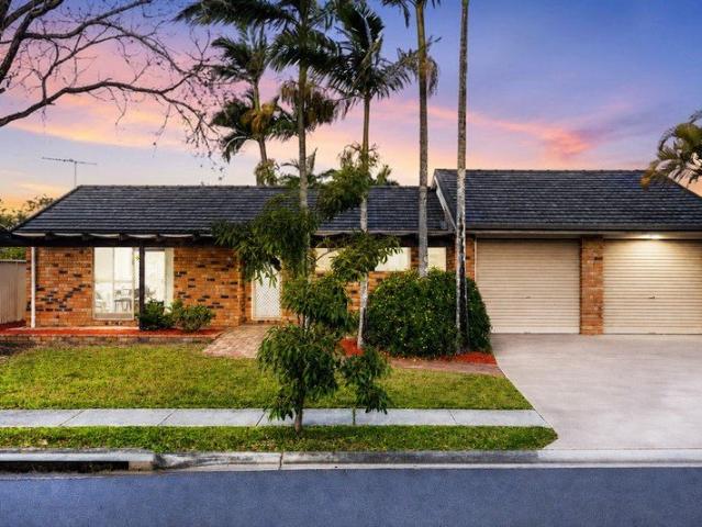 The Perfect Starter with an Easy Walk to Sunnybank Hills State School