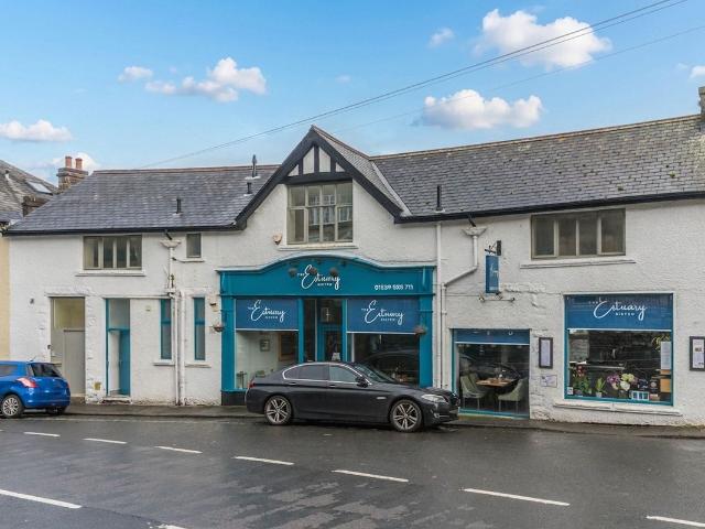 The Pharmacy Flat, Main Street, Grange Over Sands LA11, 2 bed flat to rent, £950 pcm | PrimeLocation