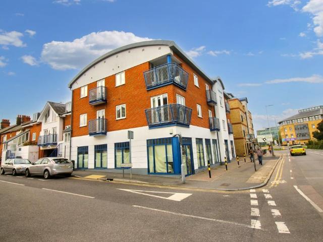 The Phoenix, New Street, Chelmsford 2 bed apartment to rent £1,450 pcm £335 pw
