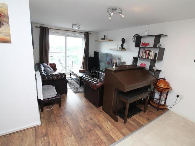 The phoenix, Salford, M7 1UF, United Kingdom | 2 bed apartment for rent #135866605 | Rentberry