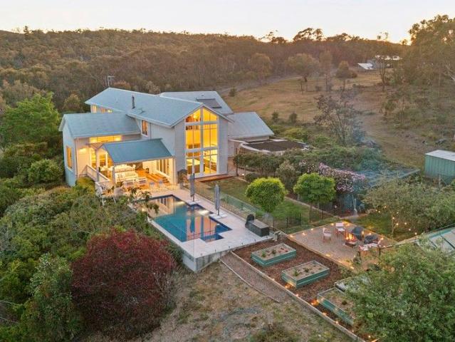 The Pinnacle of Country Living!