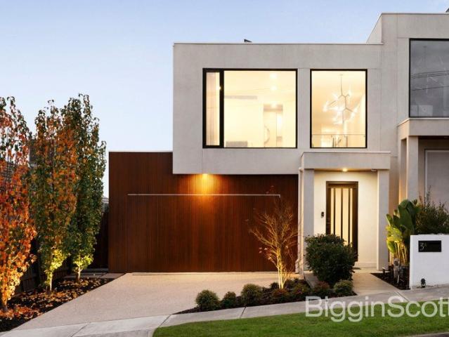 The Pinnacle of High end Low maintenance Living