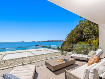 Soldiers Point, Port Stephens - Lift