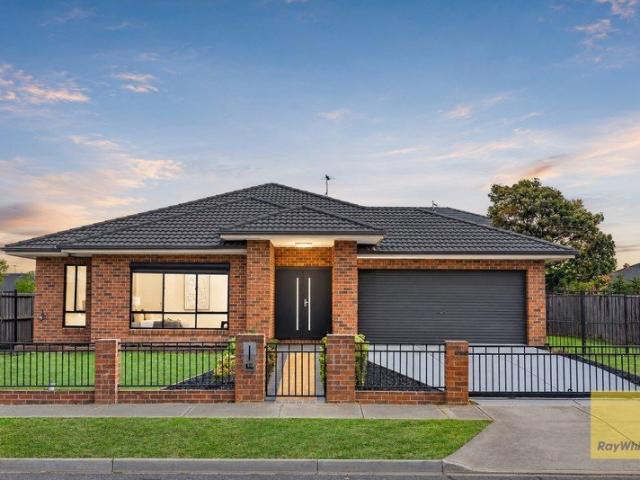 The Pinnacle of Single Level Family Luxury on 696m2