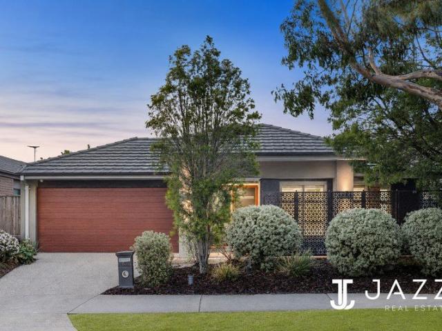 The Pinnacle of Parkfront Luxury