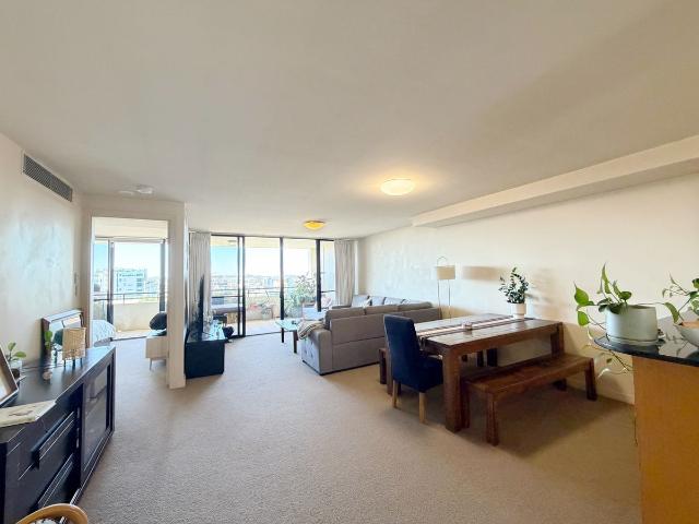 The Pinnacle of Riverside Living Above Howard Smith Wharves