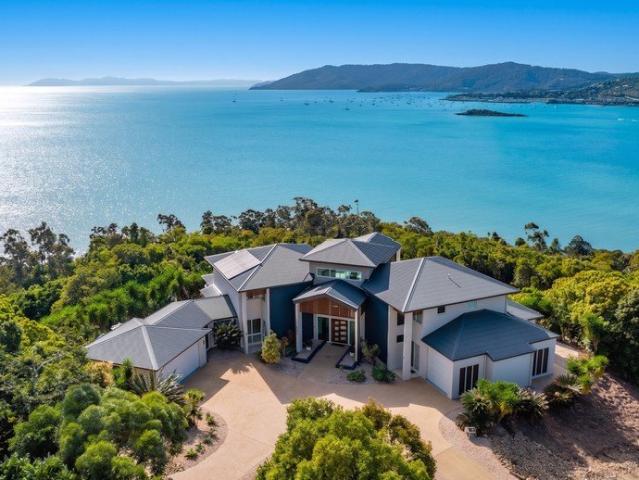 The Pinnacle Of Whitsunday Luxury: Uninterrupted Views & Rare Level Living