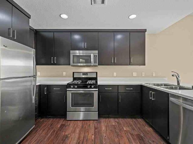 The Plaza 1 Bedroom Apartment for Rent at 1 Plaza View Ln, Foster City, CA 94404 Pilgrim Triton