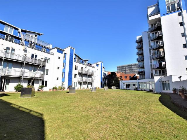 The Plaza, Sanford Street, Swindon SN1, 1 bed flat to rent, £850 pcm | PrimeLocation