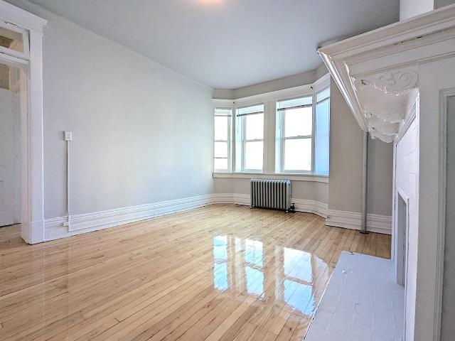 The Princeton 2 Bedroom Apartment for Rent at 314 Broadway, Winnipeg, MB R3C 0S7 Downtown Winnipeg
