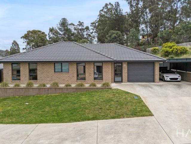 The Privacy of a Home, the Ease of a Unit!