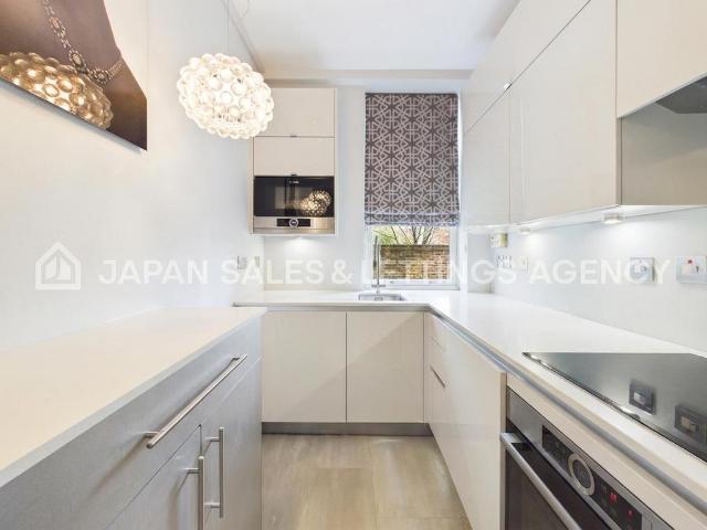 The Quadrangle, Chelsea Harbour Drive 2 bed flat to rent £3,400 pcm £785 pw