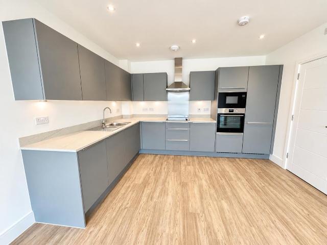 The Quarry, Erith DA8, 2 bed flat to rent, £1,835 pcm | PrimeLocation