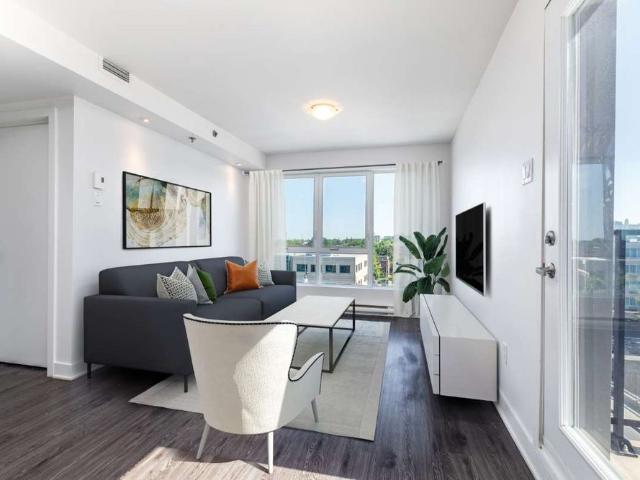 The Quartz Montreal Apartments 1 Bedroom + Den