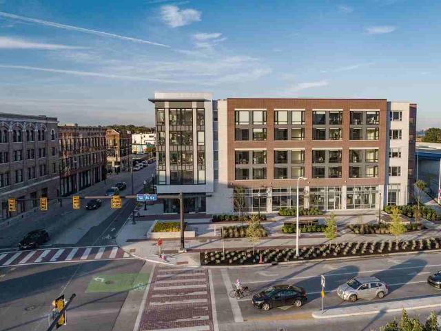 The Quarter Studio Apartment for Rent at 2550 Detroit Ave, Cleveland, OH 44113 Ohio City