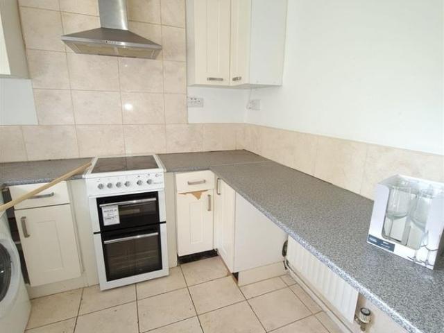 The Quarterdeck, London E14, 3 bed flat to rent, £2,708 pcm | PrimeLocation