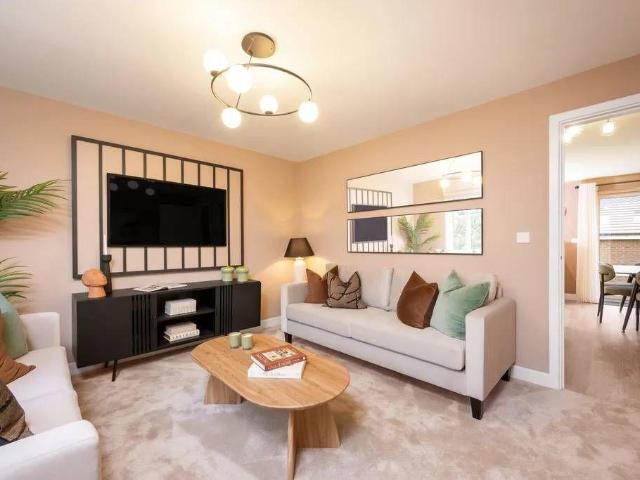 The Quarters, 21 Marsh Meadow Way. 3 bed detached house to rent £1,250 pcm £288 pw