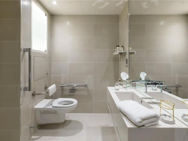 The Quarters, Finchley Road, Swiss. Studio to rent £2,123 pcm £490 pw