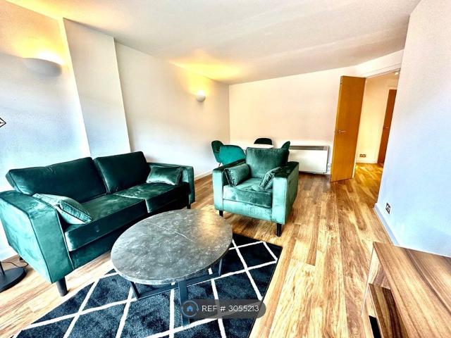 The Quays, Leeds LS1, 2 bed flat to rent, £1,450 pcm | PrimeLocation