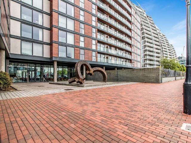 The Quays, Salford M50 1 bed apartment to rent £1,100 pcm £254 pw