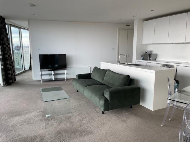 The Rotunda, 150 New Street B2, 2 bed flat to rent, £1,650 pcm | PrimeLocation