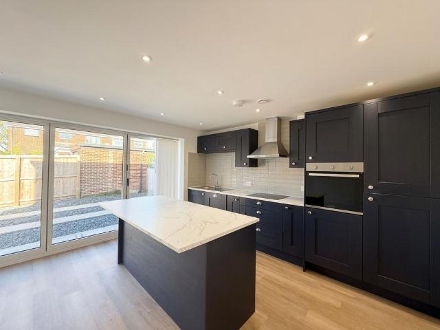 The Rowans, Low Fell, NE9 3 bed detached house to rent £1,500 pcm £346 pw