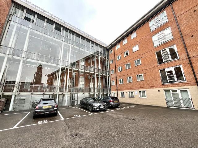 The Royal Apartments, Wilton Place, Blackfriars, Salford, M3 6BS, United Kingdom | 3 bed apartment for rent #139401833 | Rentberry