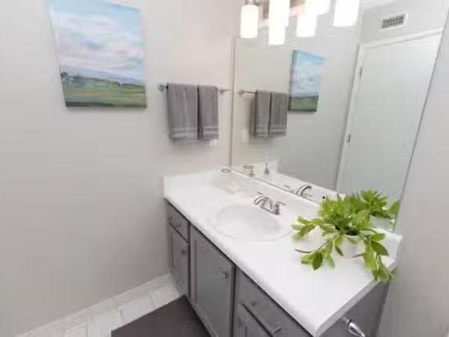The Rosemary, 82 Taylor Rd North, Montgomery 1 Bedroom 1 B.