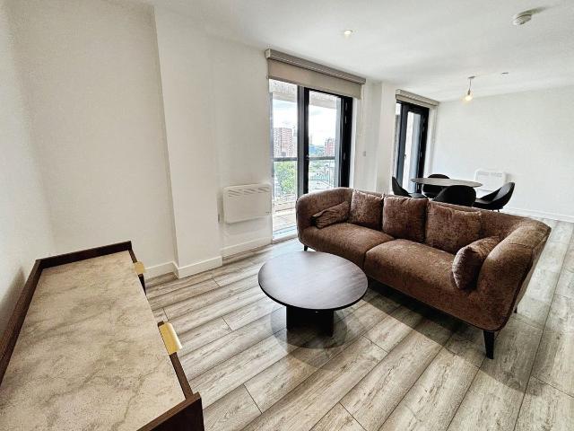 The Radiant, 84 Kirkstall Road, Leeds, West Yorkshire LS3, 2 bed flat to rent, £1,350 pcm | PrimeLocation