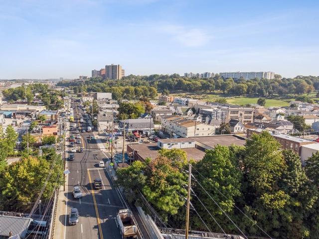 The Rail at North Bergen 1 Bedroom Apartment for Rent at 4828 Tonnelle Ave, North Bergen, NJ 07047