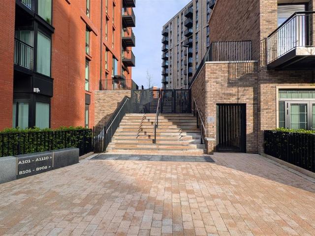 The Railings, Middlewood Locks M5, 2 bed flat to rent, £1,625 pcm | PrimeLocation
