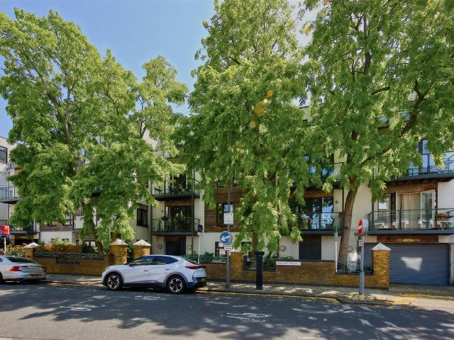 The Retreat, Furmage Street SW18, 2 bed flat to rent, £2,500 pcm | PrimeLocation