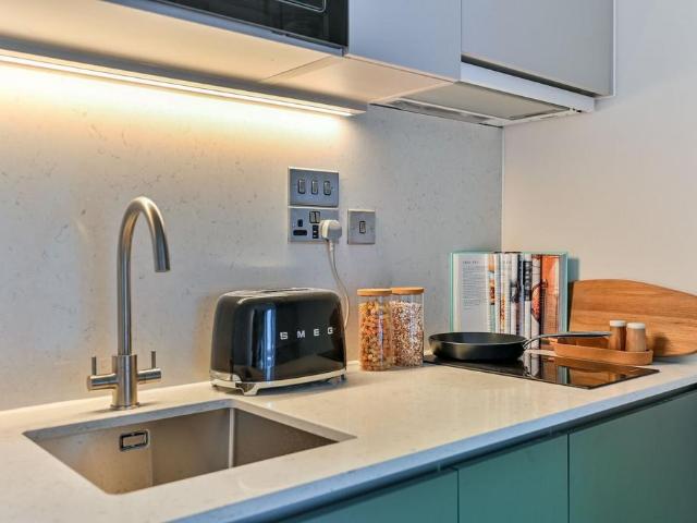 The Rex, Kingston, Kingston upon. Studio to rent £1,801 pcm £416 pw