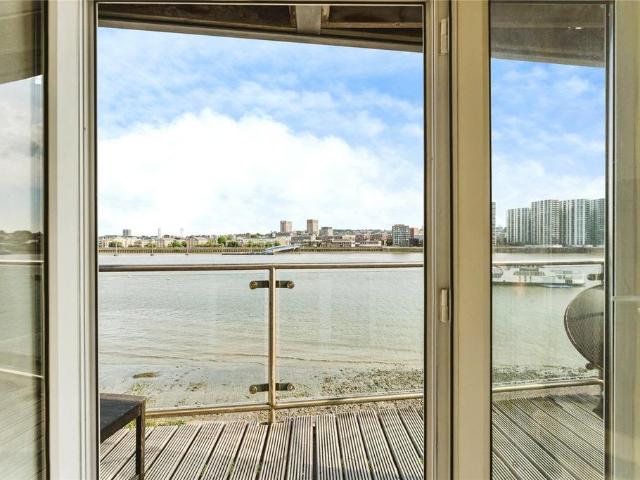 The Reflection 13 Woolwich Manor Way. 3 bed flat to rent £2,100 pcm £485 pw