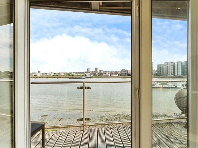 The Reflection 13 Woolwich Manor Way, Docklands Royal Docks E16, 3 bed flat to rent, £2,200 pcm | PrimeLocation