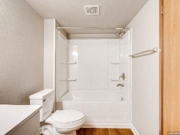 The Reserve on Southtowne Il 2 Bedroom Apartment for Rent at 407 335, 339, 407 Southtowne Dr South Milwaukee, WI 53172