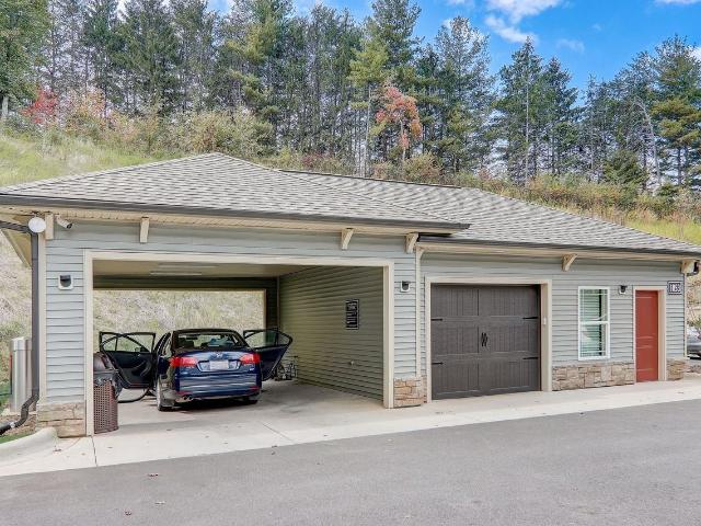 The Reserves at Gashes Creek 2 Bedroom Apartment for Rent at 1120 Gashes Ridge Ln, Asheville, NC 28803