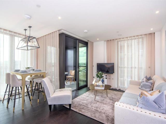 The Residence, Nine Elms SW11, 2 bed flat to rent, £4,550 pcm | PrimeLocation