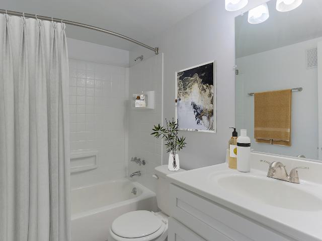 The Residences at Lakeview Studio Apartment for Rent at 2774 S Mendenhall Rd, Memphis, TN 38115 Southeast Memphis