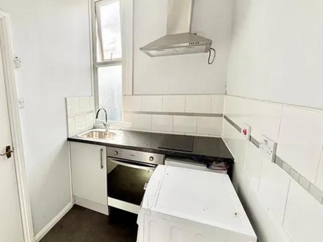 The Rice Hut, 140 Maple Road, London, SE20 8JB, United Kingdom | 1 bed apartment for rent #167678856 | Rentberry