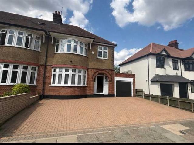 The Ridgeway, Barnet N11, 3 bed semi detached house to rent, £3,000 pcm | PrimeLocation