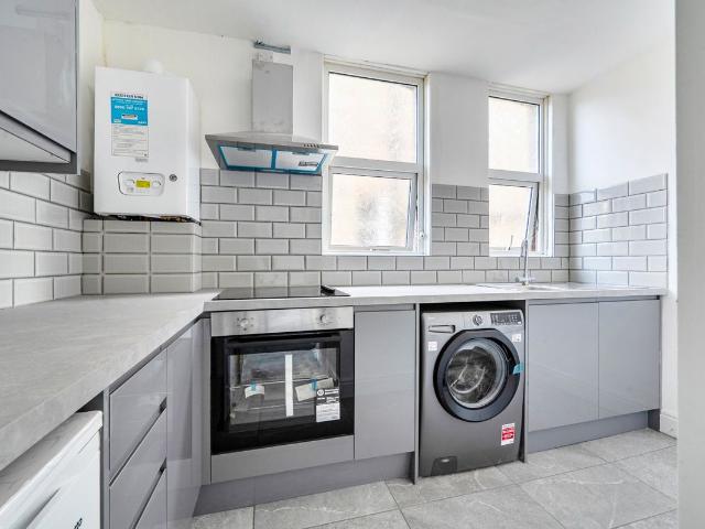 The Ridgeway, Enfield EN2, 1 bed flat to rent, £1,500 pcm | PrimeLocation