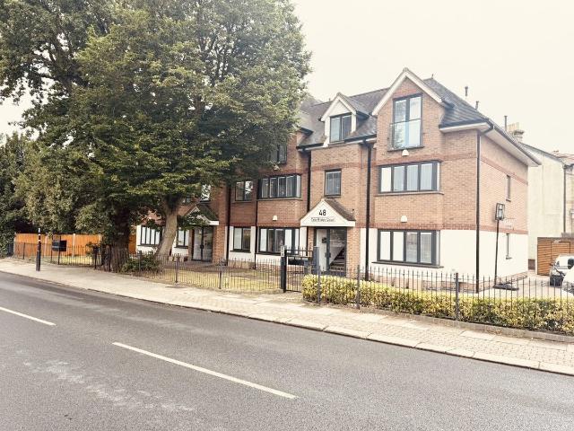 The Ridgeway, Enfield EN2, 2 bed flat to rent, £1,800 pcm | PrimeLocation