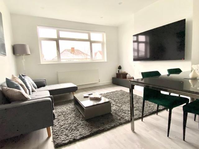 The Ridgeway, Harrow HA2, 2 bed maisonette to rent, £1,850 pcm | PrimeLocation