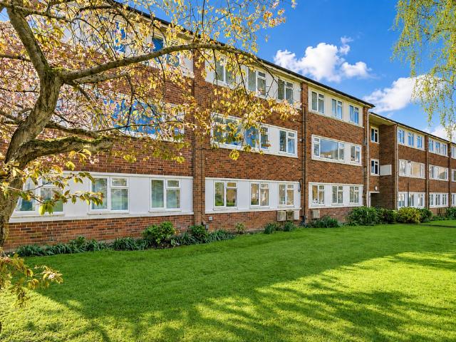 The Ridgeway, Hertfordshire AL4 1 bed apartment to rent £1,350 pcm £312 pw