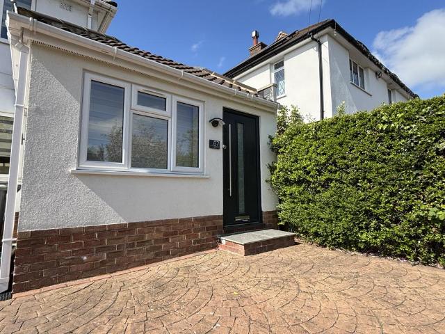 The Ridgeway, Tonbridge, TN10 1 bed apartment to rent £1,250 pcm £288 pw