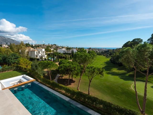 The Ridge en La Quinta es una residencia frente al campo de. 771m² Benahavís
