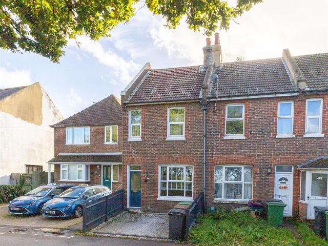 The Ridge, Hastings TN34, 2 bed cottage to rent, £1,200 pcm | PrimeLocation