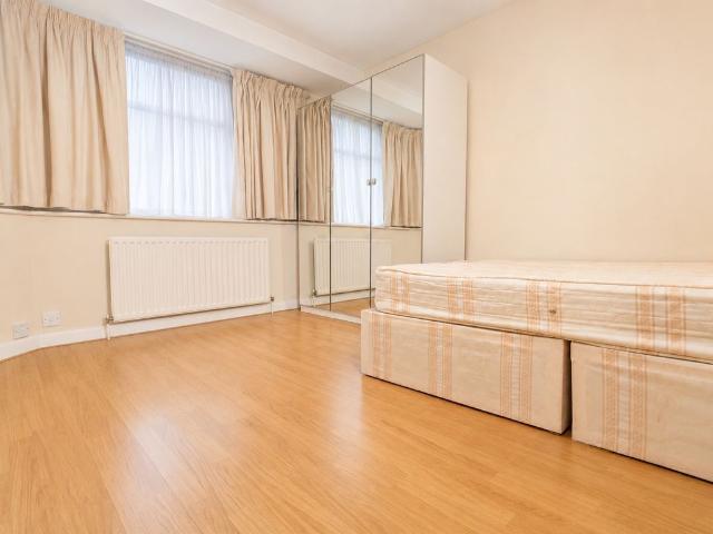 The Ride, Enfield EN3, Property to rent, £1,200 pcm | PrimeLocation